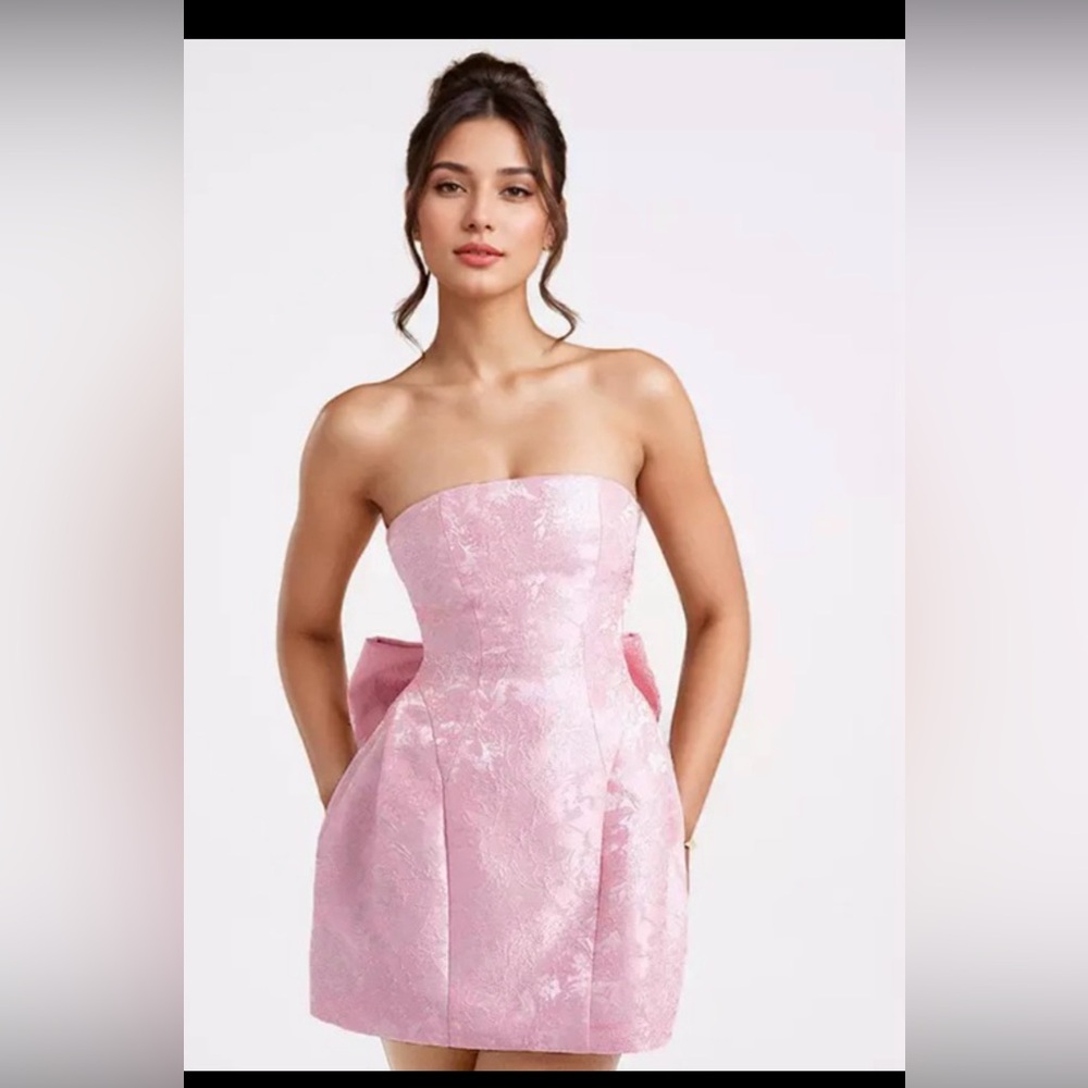 Elegant Pink Strapless Dress